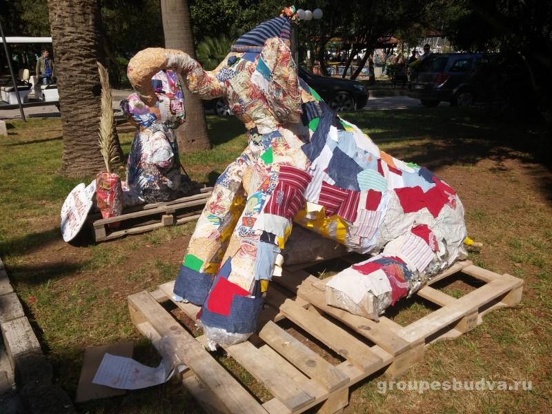 Slon na vesennem bazare v Budve v Chernogorii 