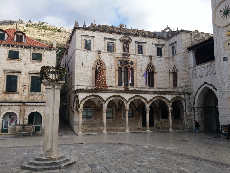 Dubrovnik na rozhdestvo. Khorvatiya
