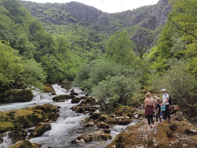 puteshestviya k mestam sily v kan'on reki tsrnoyevicha. Chernogoriya
